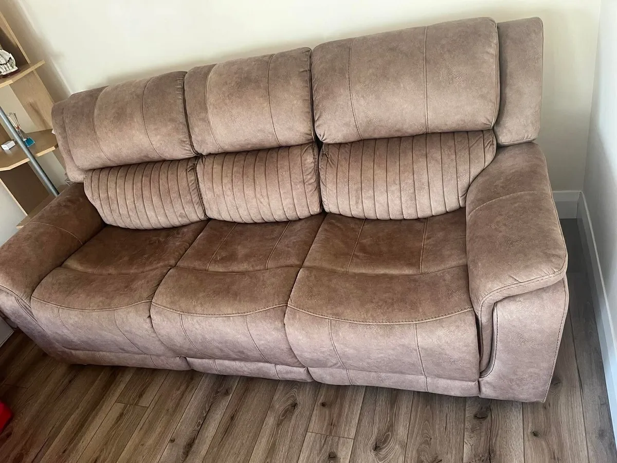 Couch - Image 2