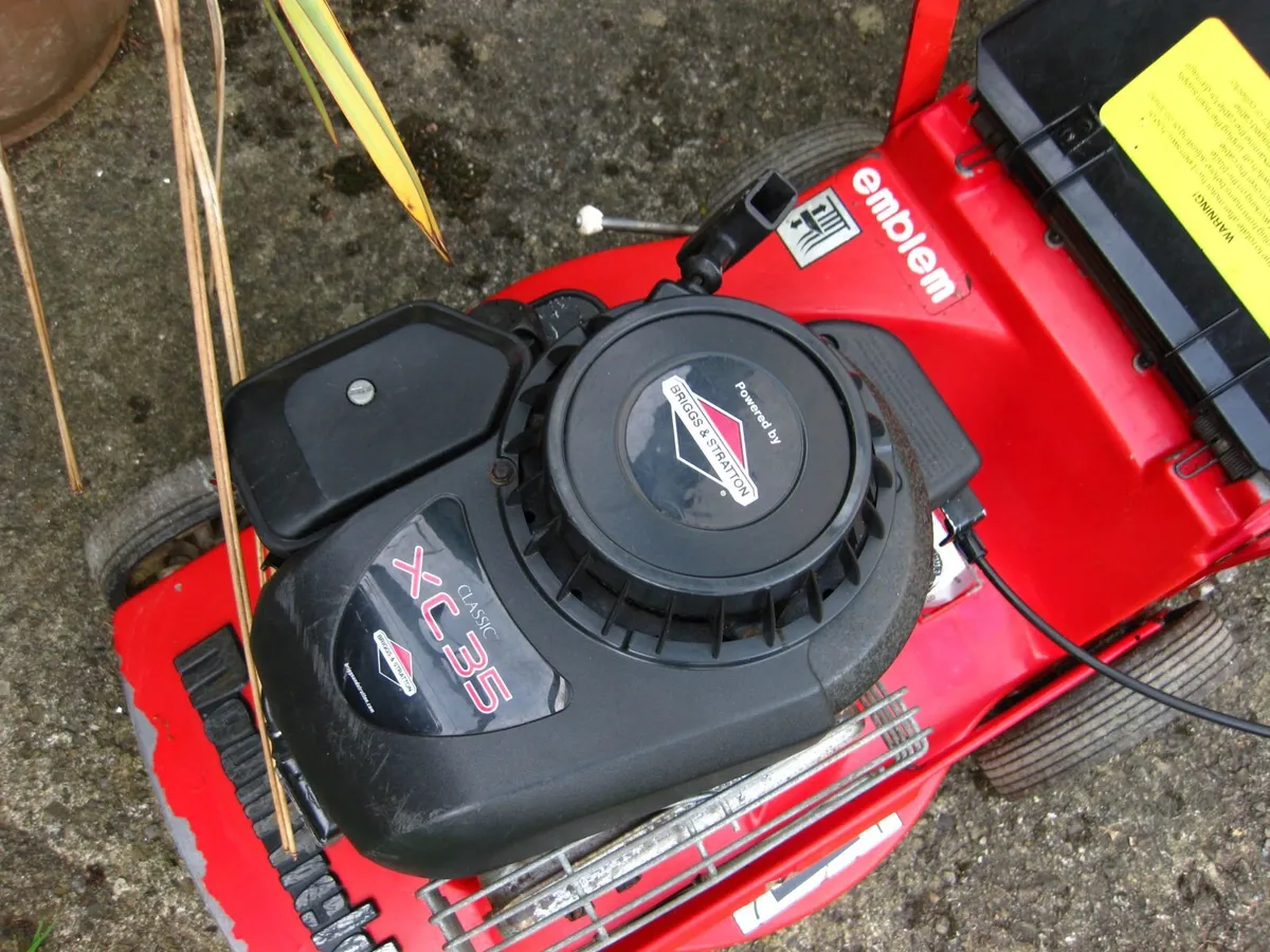 Mountfield / Briggs & Stratton 3.5HP Mower. - Image 3