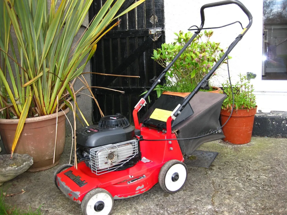 Mountfield / Briggs & Stratton 3.5HP Mower. - Image 4