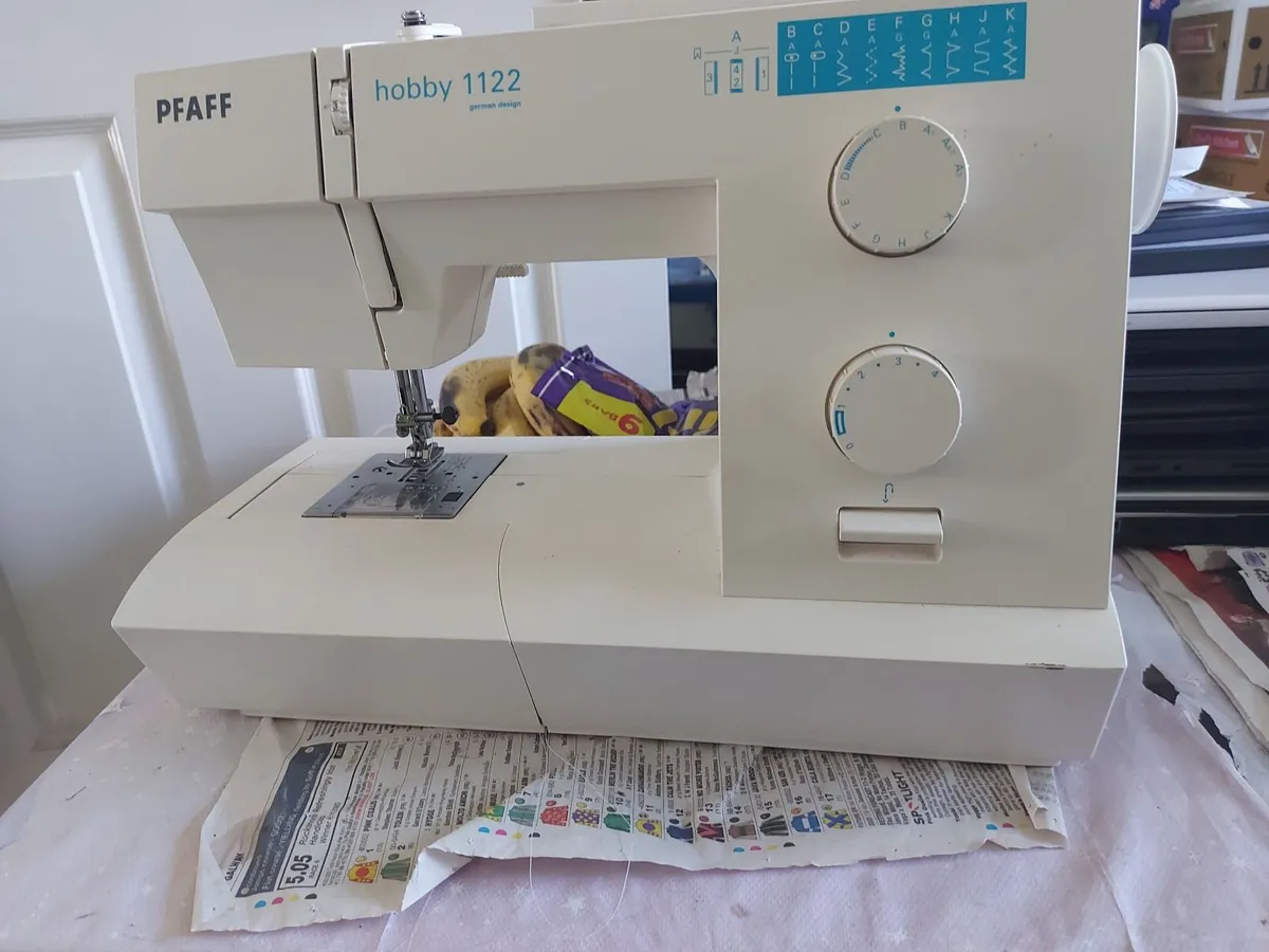 PFAFF Sewing Machine, Model Hobby 1122 - Image 1