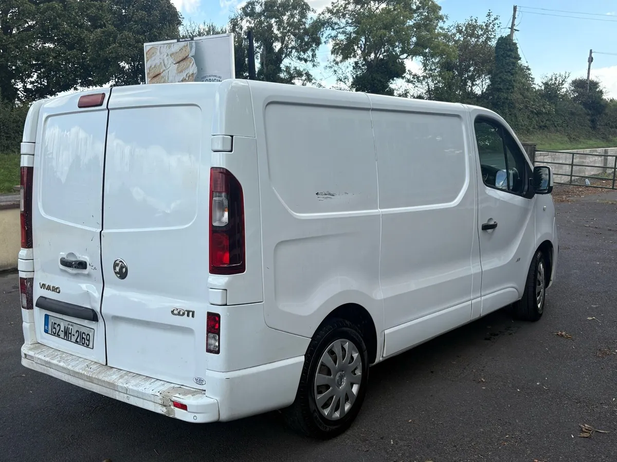 2015 Vauxhall vivaro SWB sports Doe1/27tax1/27 - Image 4