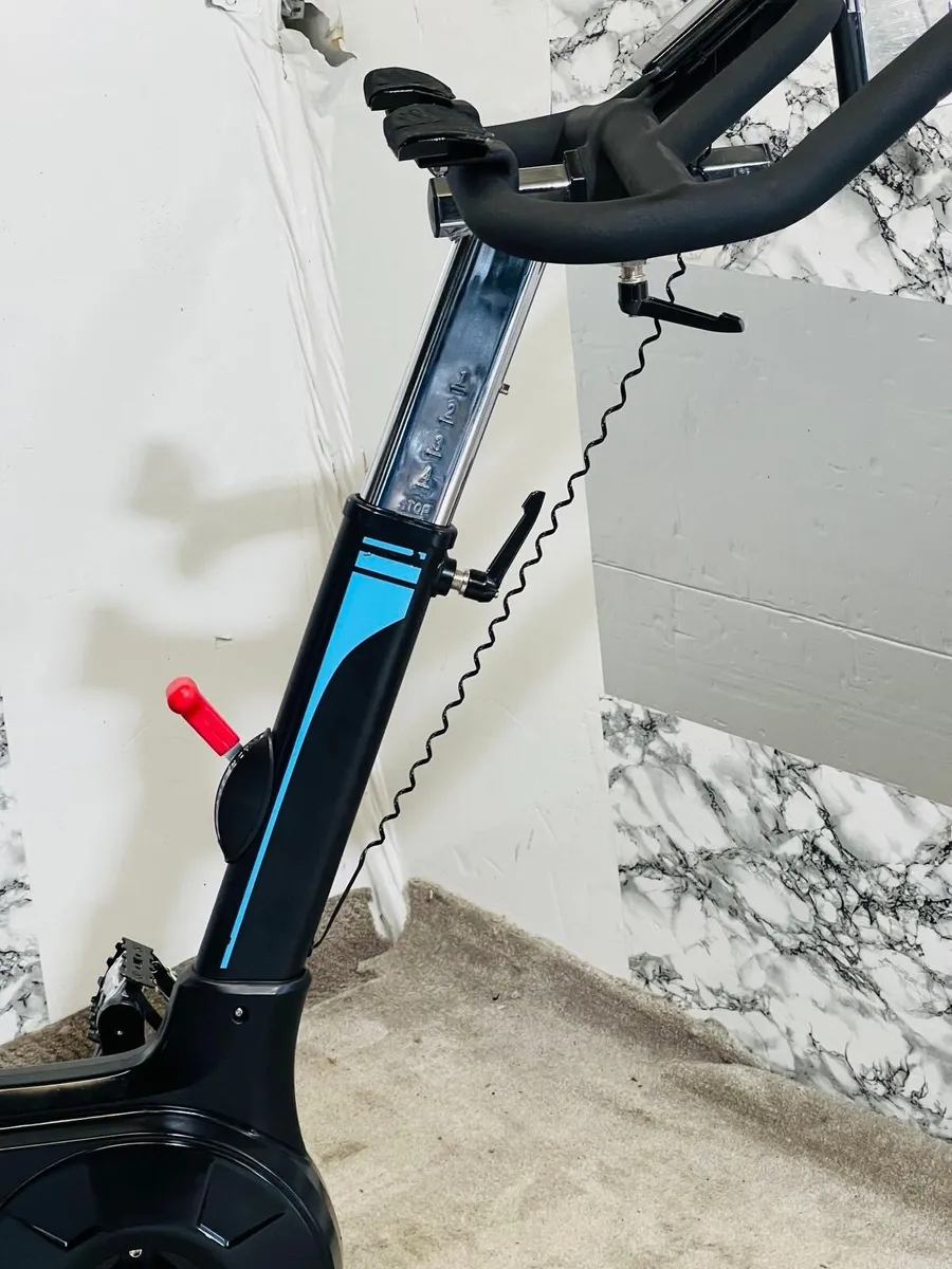 LARGE 20KG WHEEL BODYMAX EXERCISE BIKE LIFE TIME - Image 4