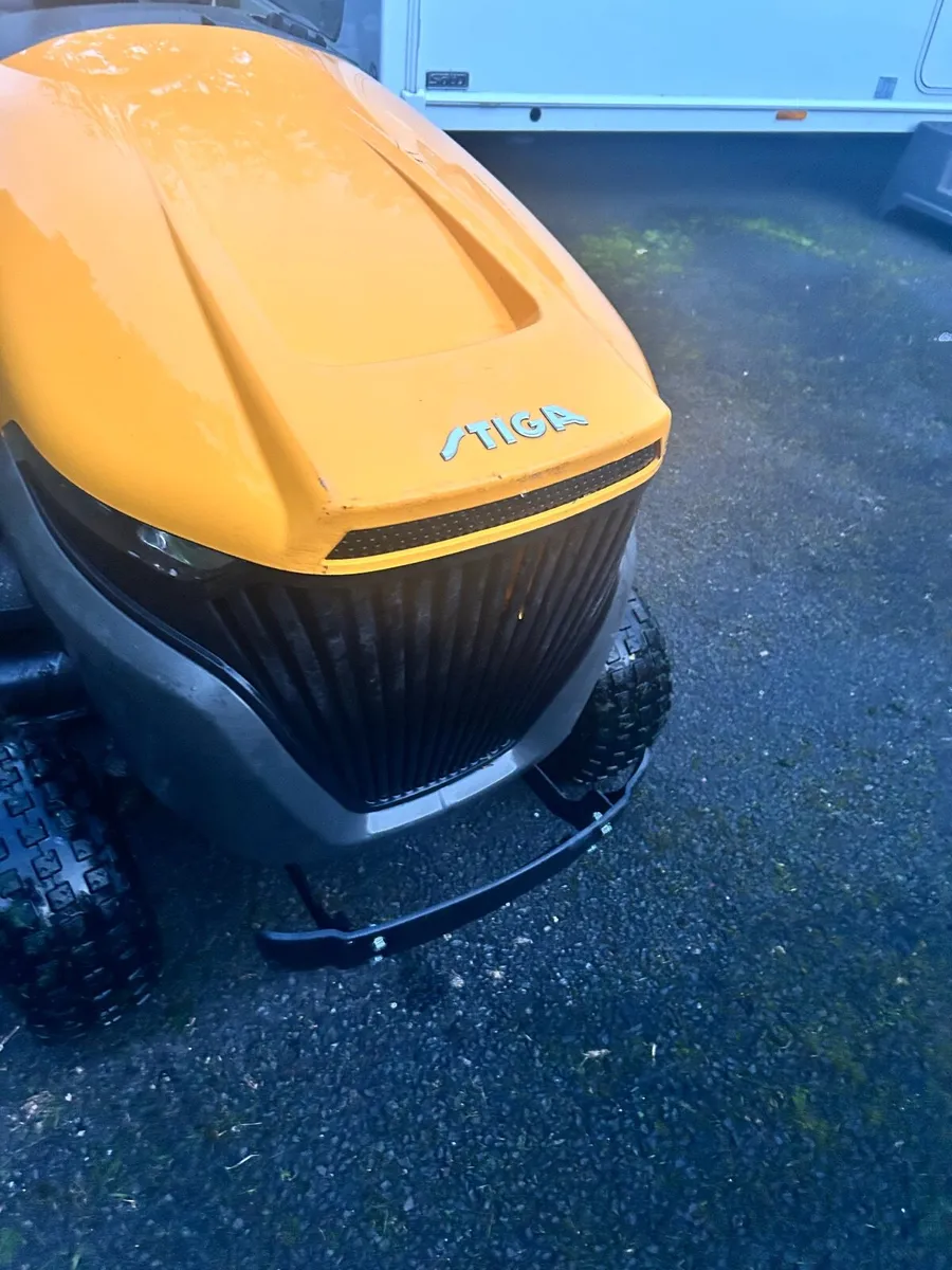 lawnmower- Ride on - Image 3