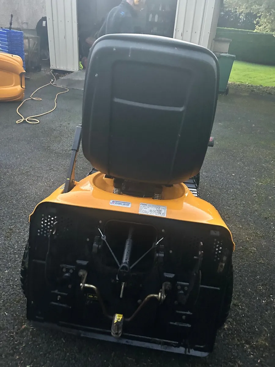 lawnmower- Ride on - Image 4