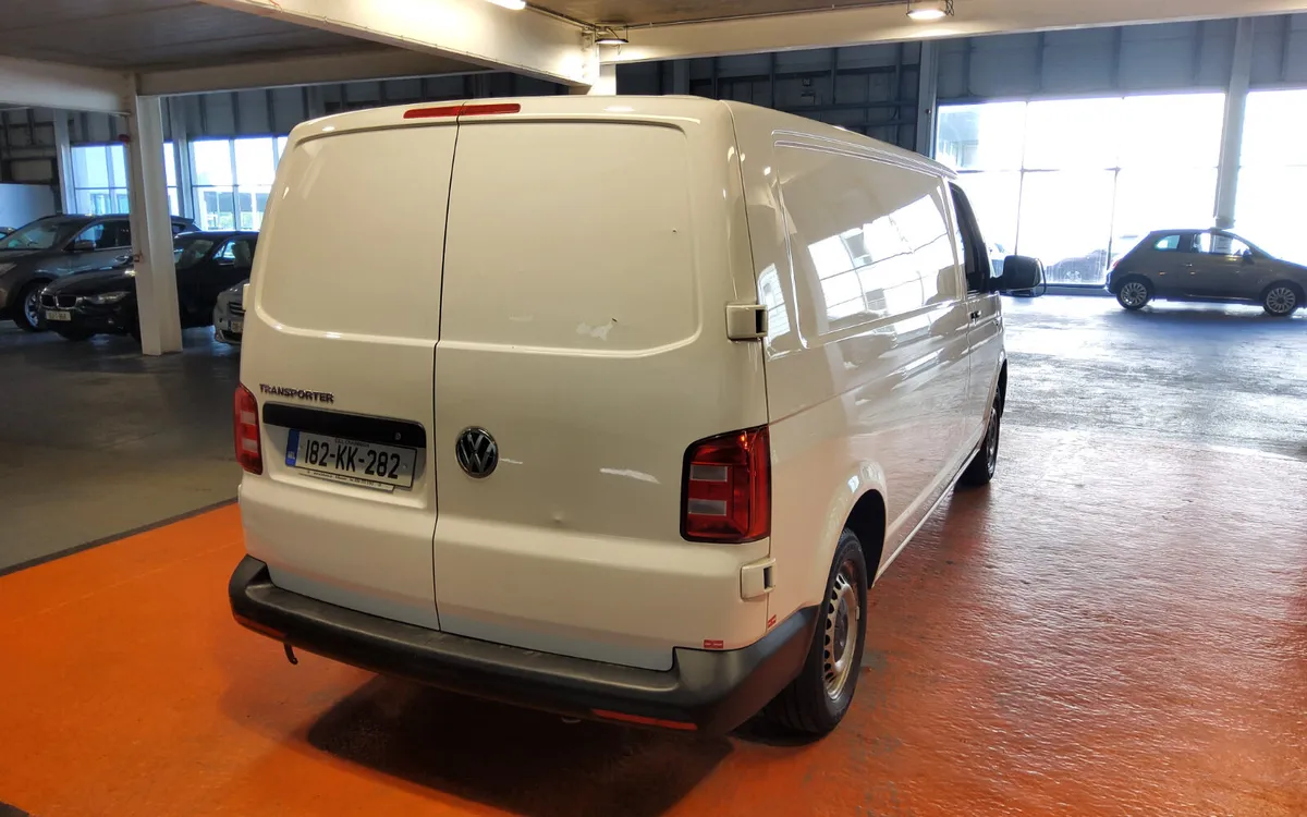 Volkswagen Transporter 2018 - Image 3