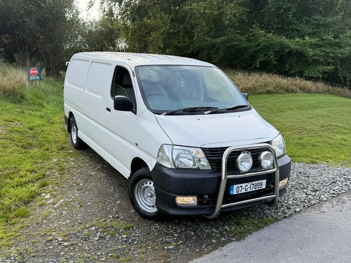 2007 hiace new cvrt - Image 1