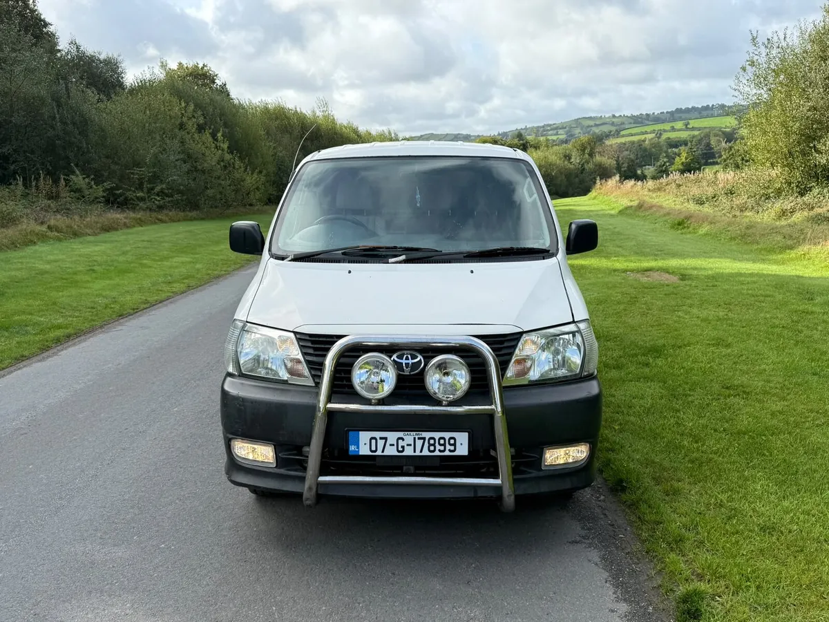 2007 hiace new cvrt - Image 2