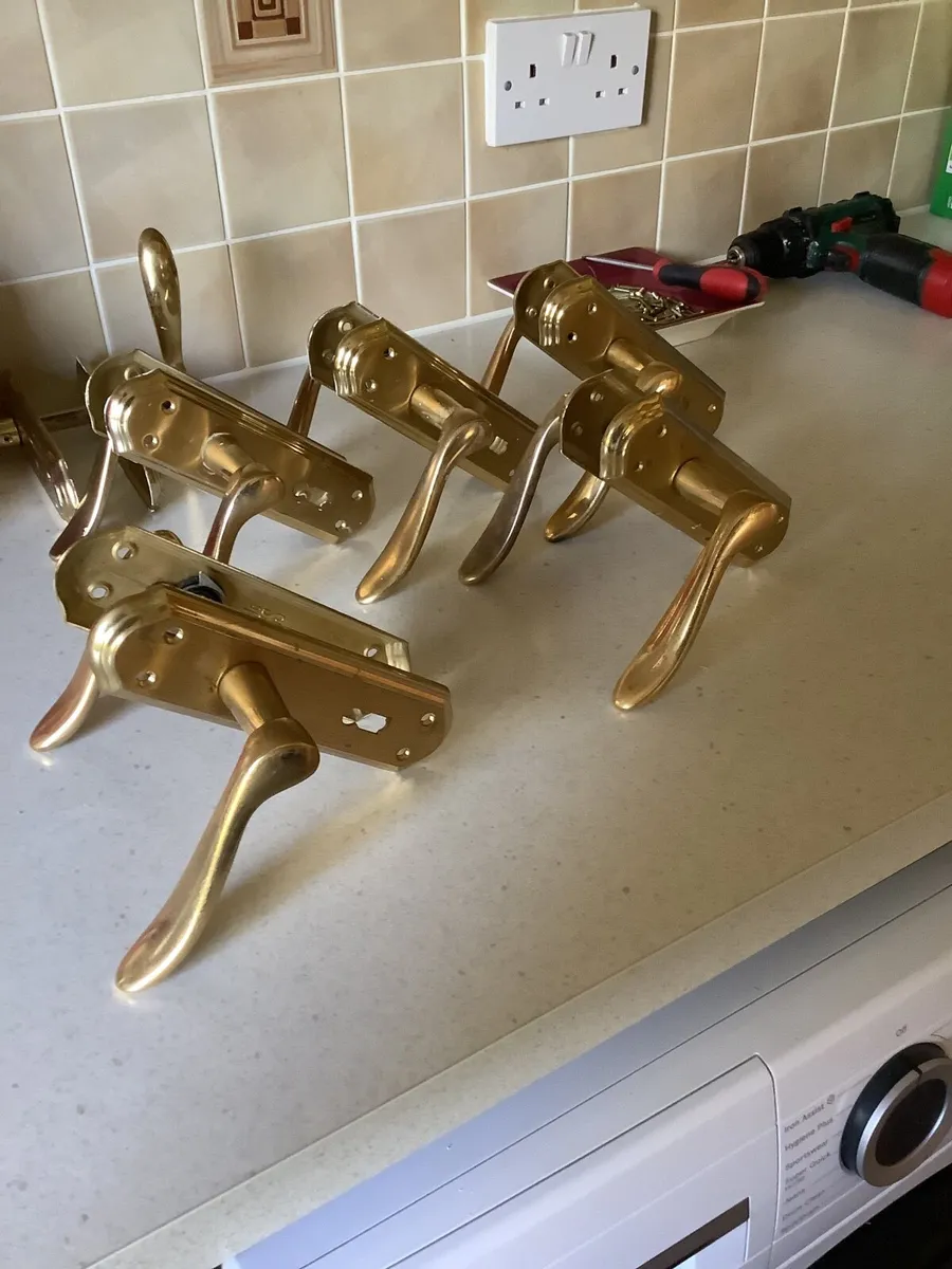 11 pairs of Door Handles Polished Brass - Image 2