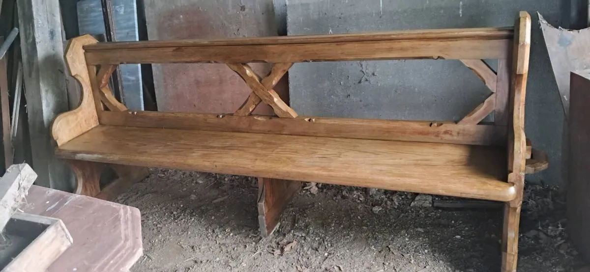 7 foot pitch pine bench - Image 4