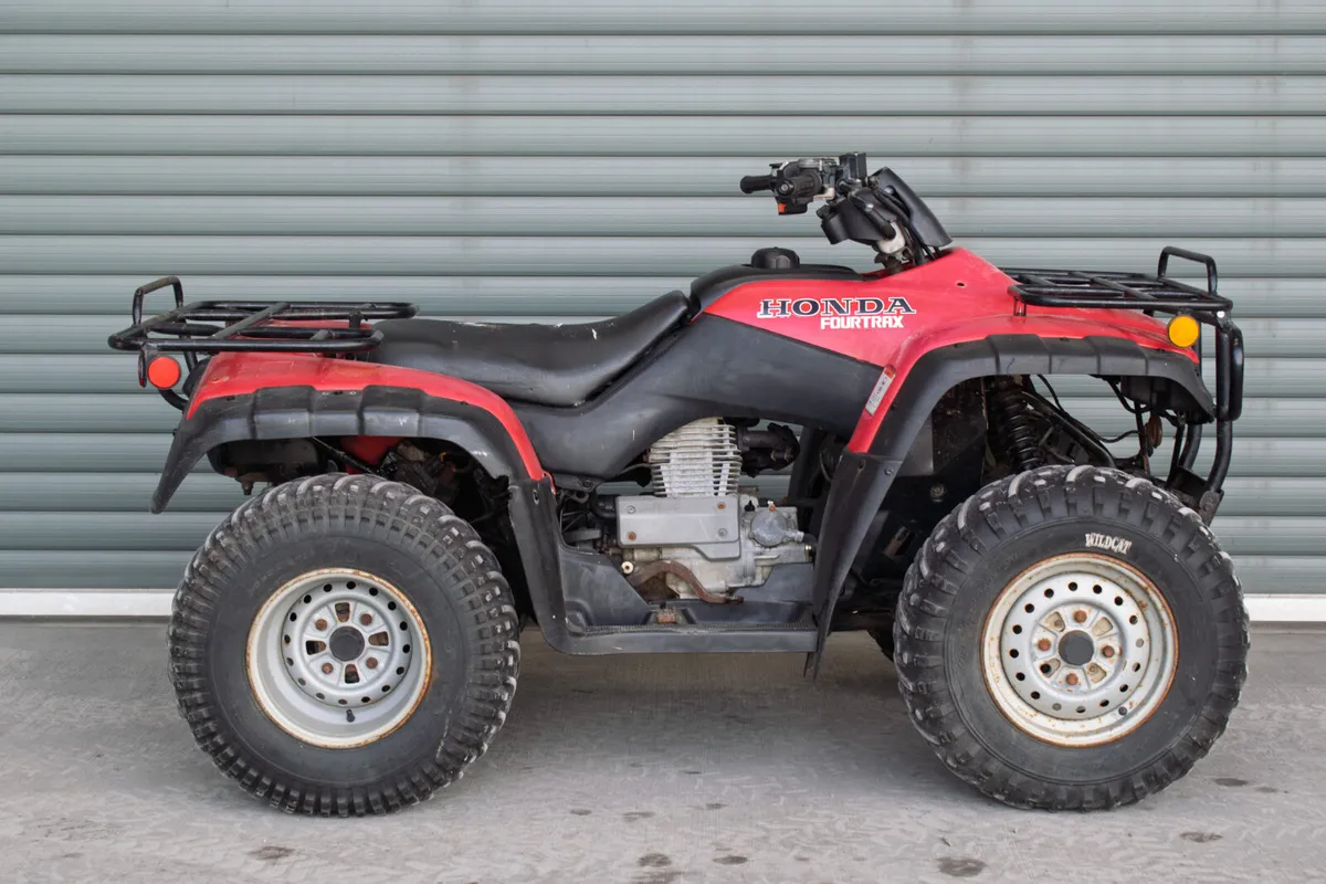 2004 Honda 350FE Quad - Image 4
