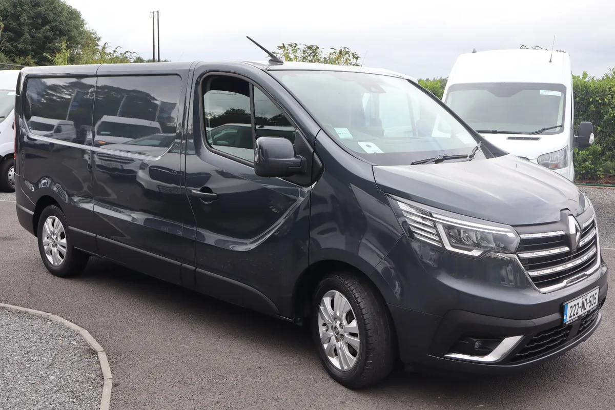 2022 RENAULT TRAFFIC SPORTS PLUS AUTOMATIC - Image 4