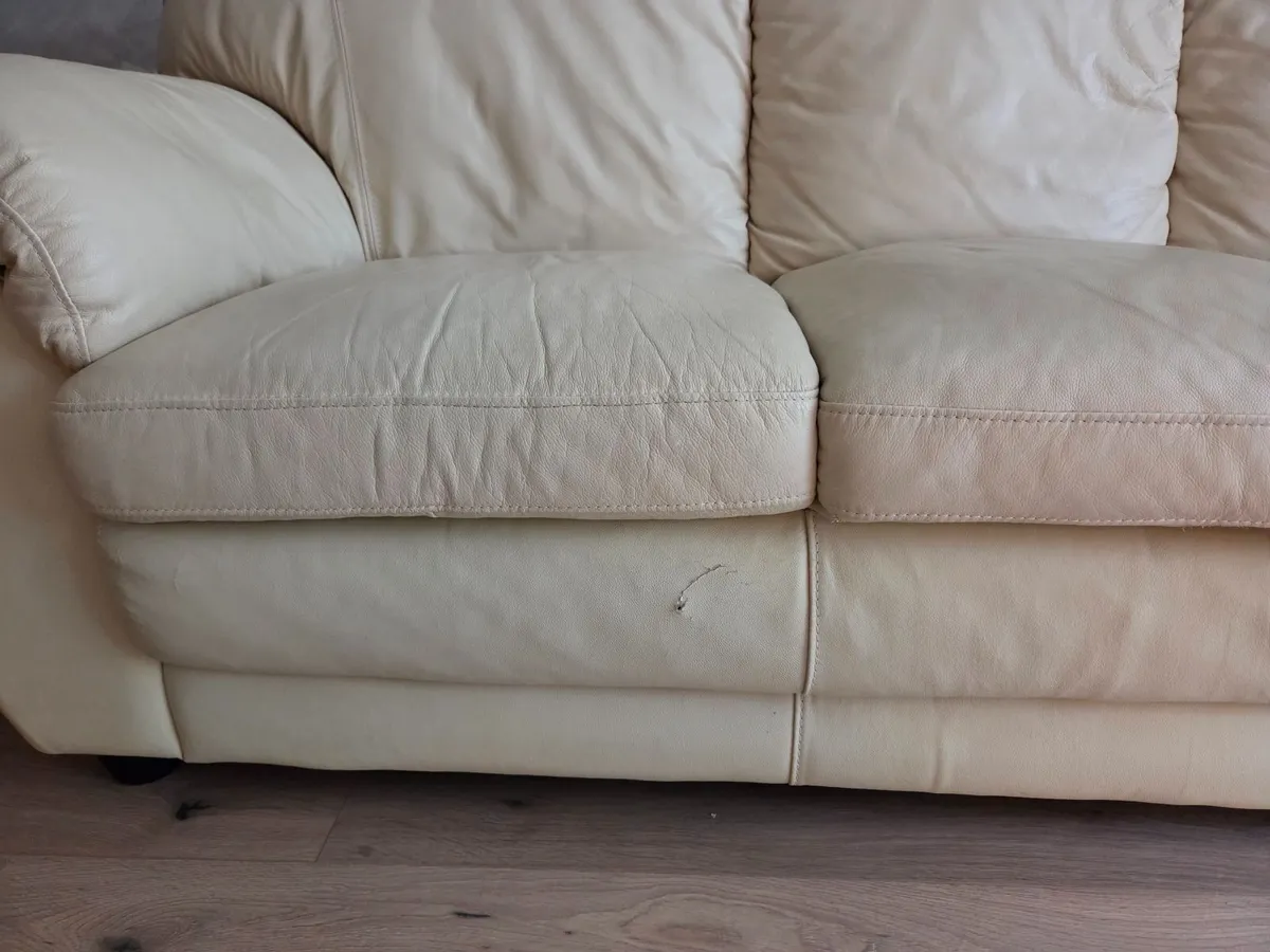 Three Piece Suite-Cream Suite - Image 4