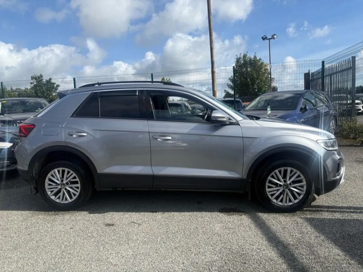 2023 Volkswagen T-Roc 2.0TDI 2 Seat Commercial - Image 2