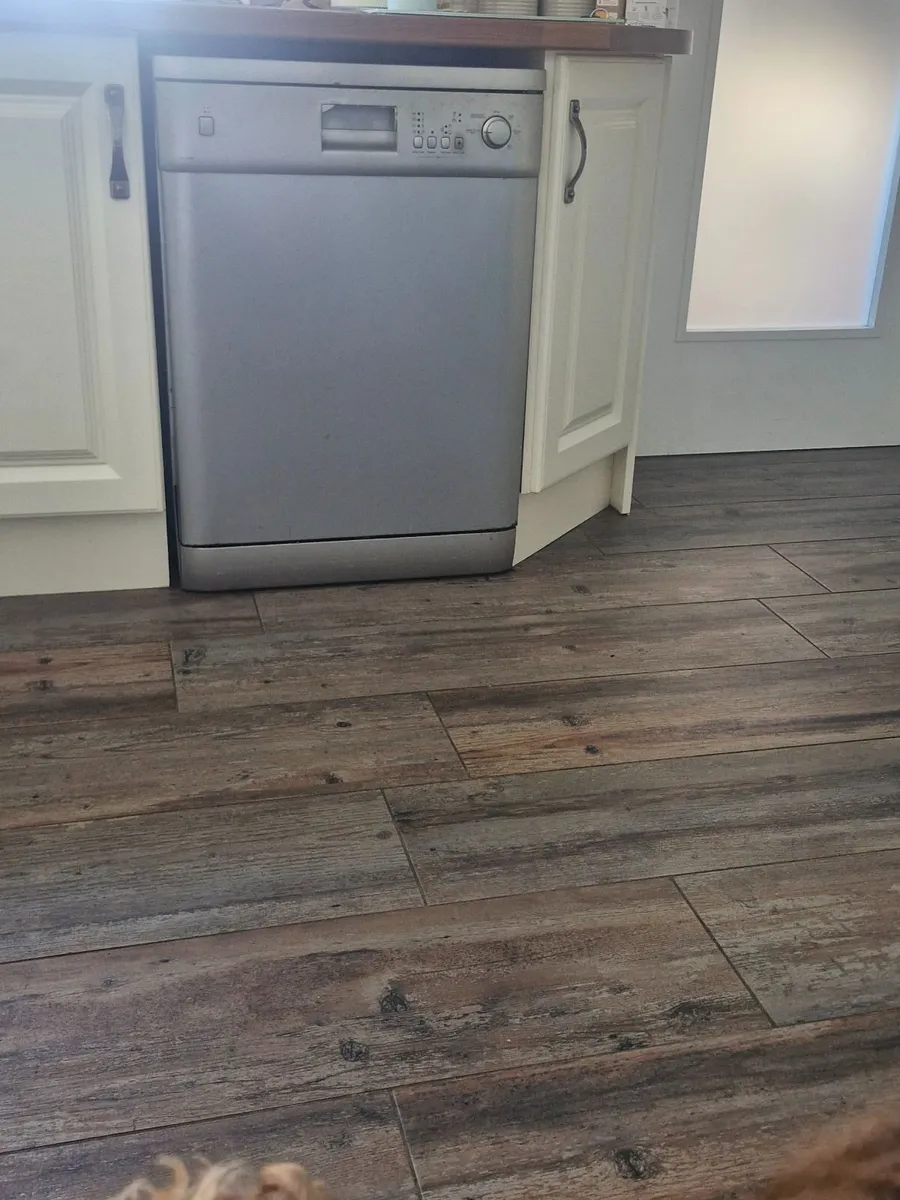 Fridge freezer and dishwasher - Image 3
