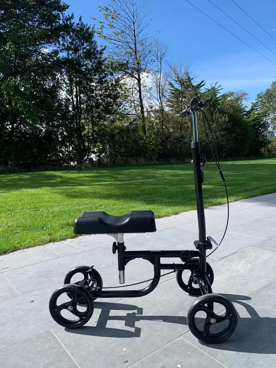 Knee mobility scooter - Image 1