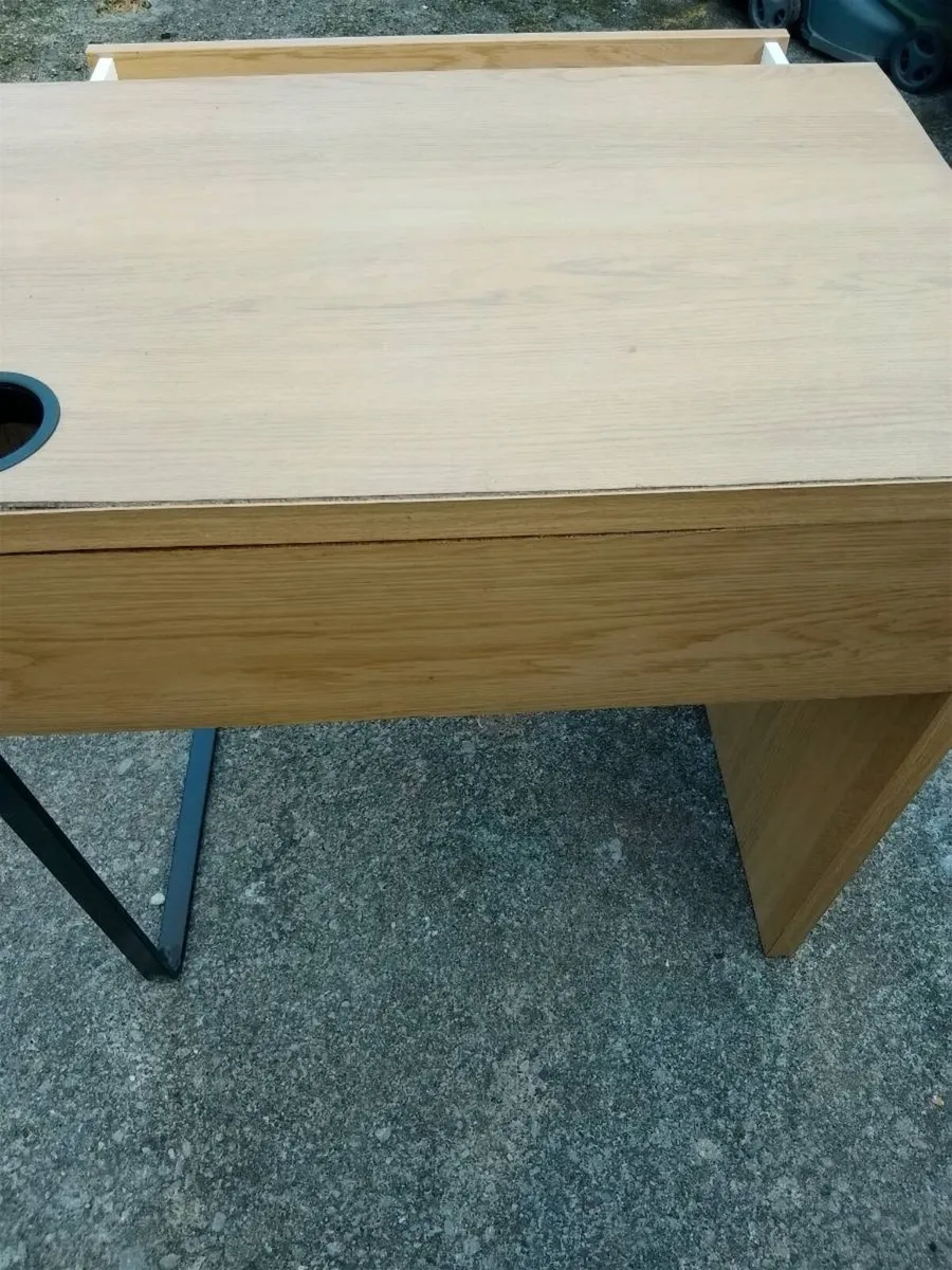 Desk - Image 3