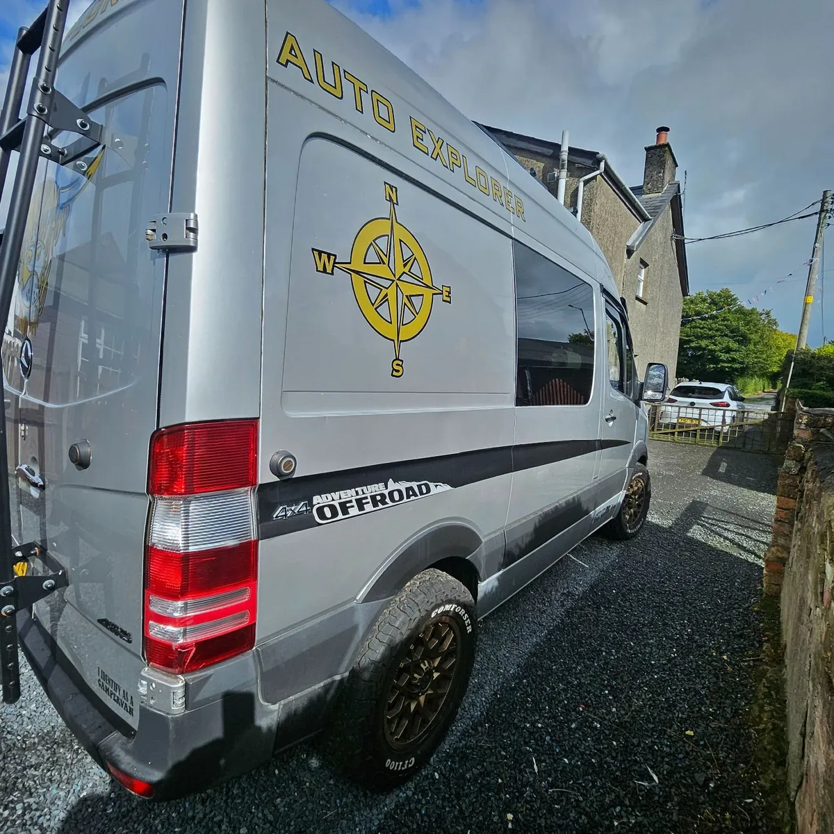 SPRINTER CAMPER SWAMPER SOLAR OFF GRID - Image 4
