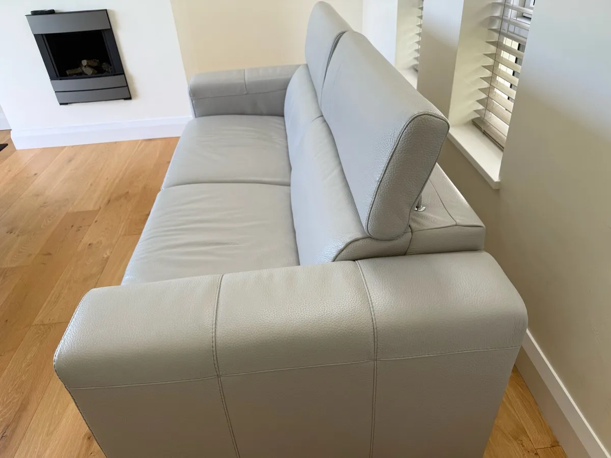 Leather sofa - Image 4