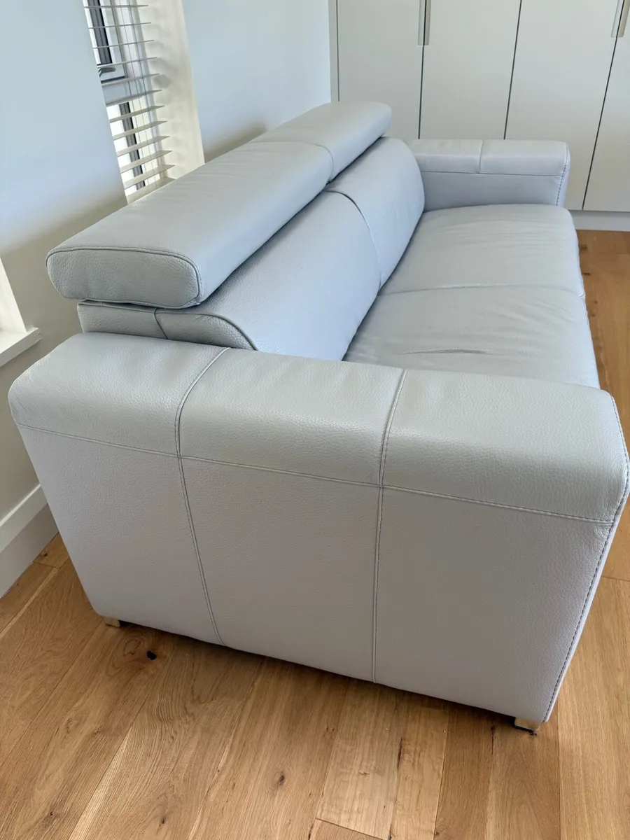 Leather sofa - Image 3