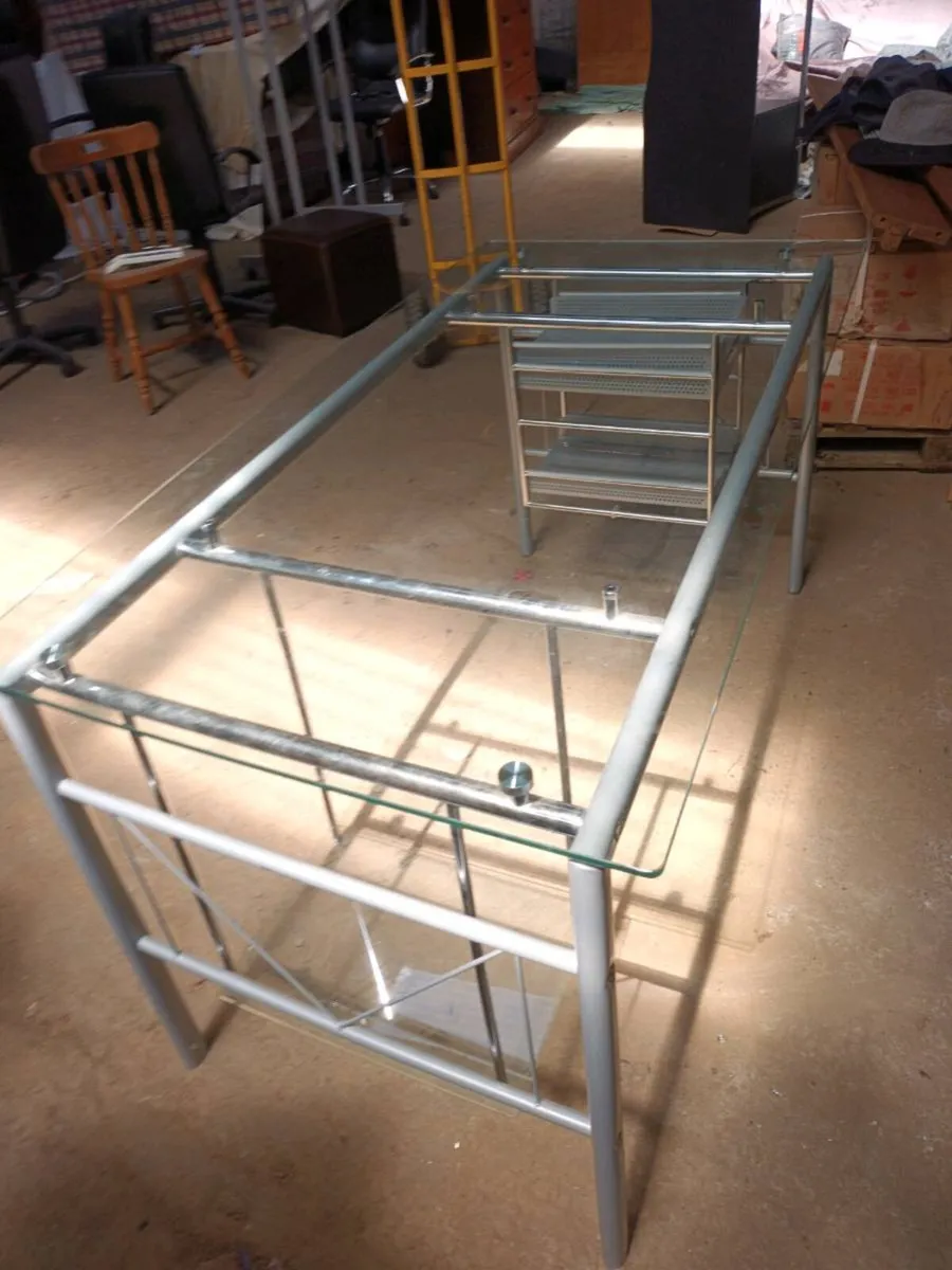 Office Desk - Image 3