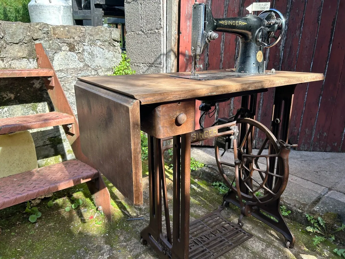 Antique Singer Sewing Machine & Table - Image 1