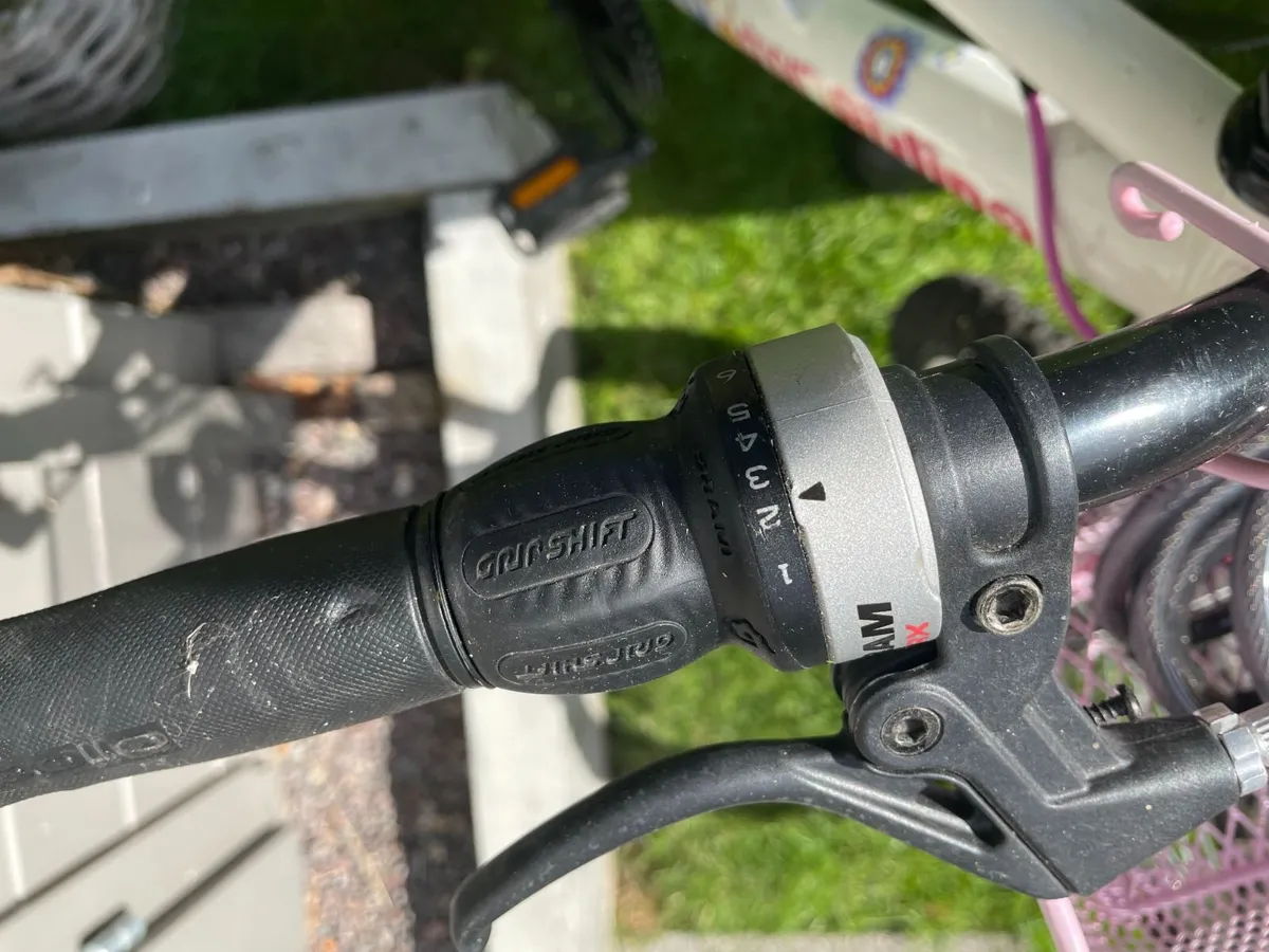 Girls Bike - Image 2