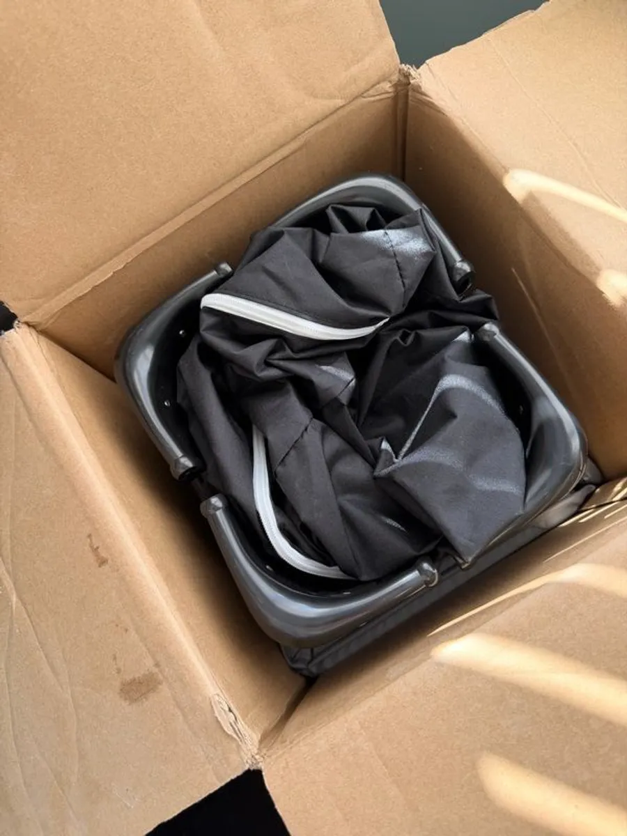Graco Travel Cot - Image 2