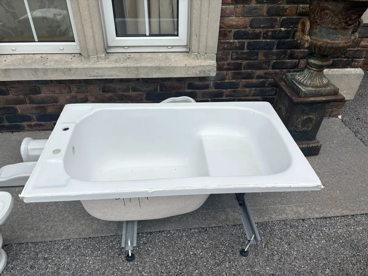 White Bath - Image 2