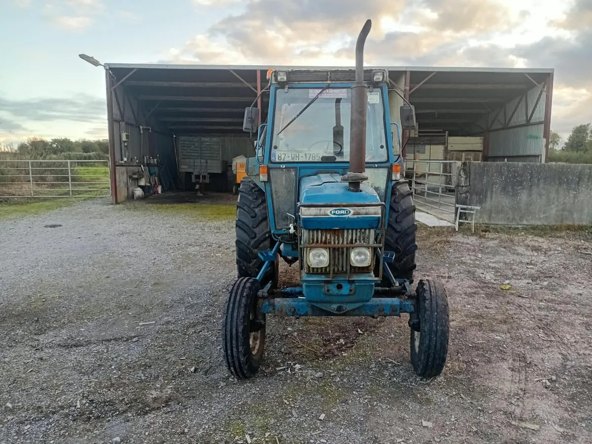 1987 Ford  5610 - Image 3