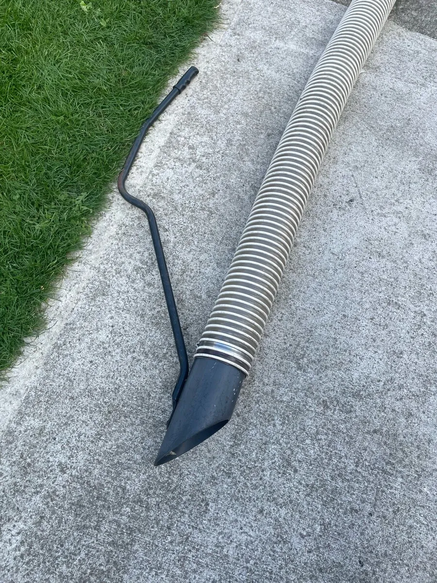 Vacuum hose for leafs - Image 1