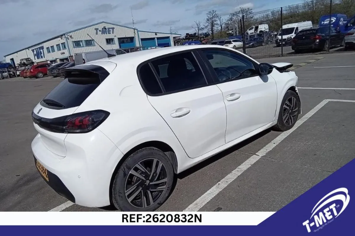 2023 PEUGEOT 208 BREAKING FOR PARTS - Image 1