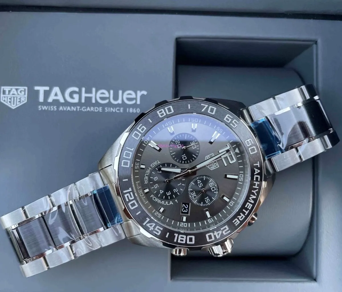 TAG Heuer Formula 1 - Mens Wristwatch - Image 3