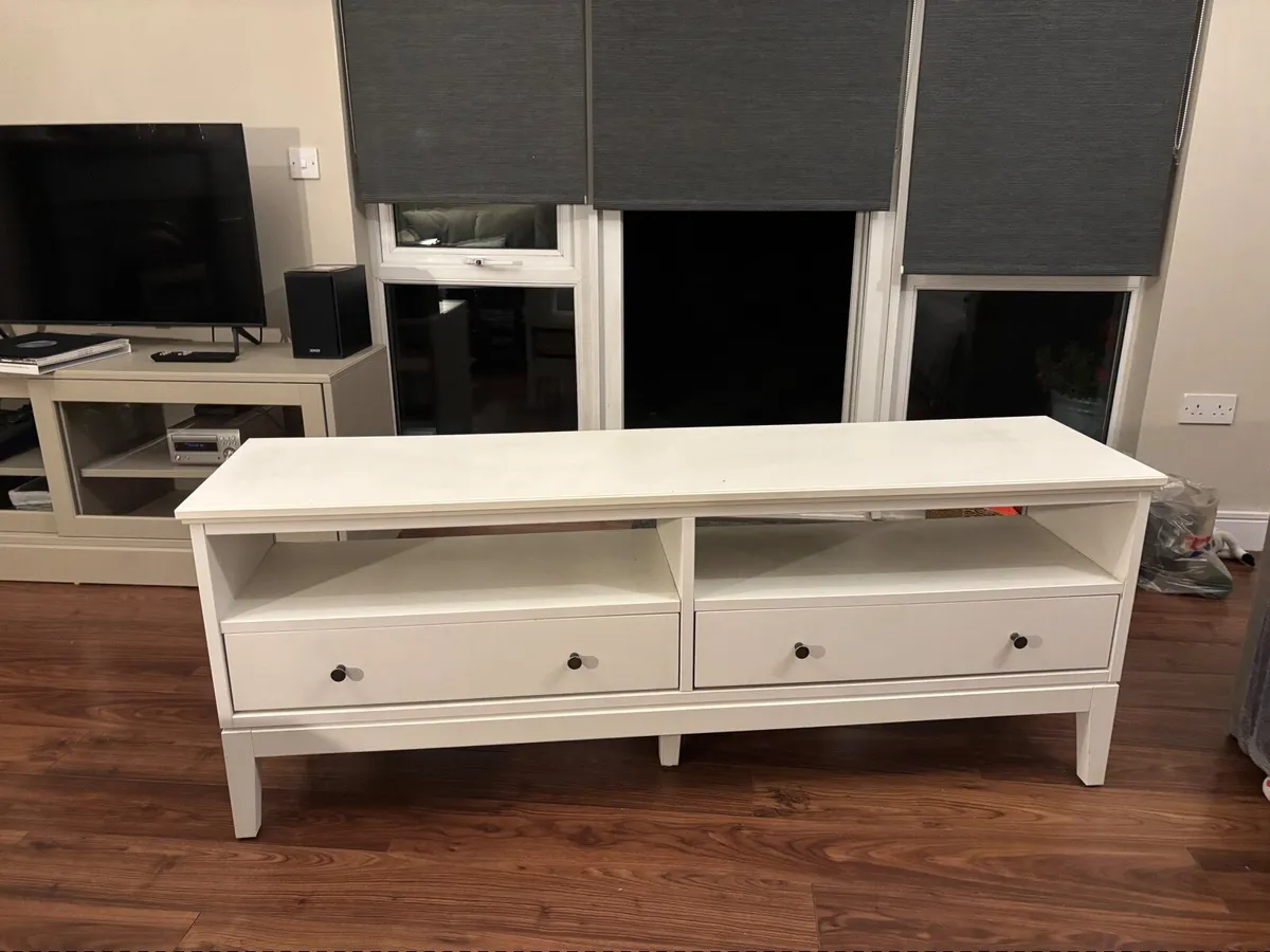 TV stand - Image 2