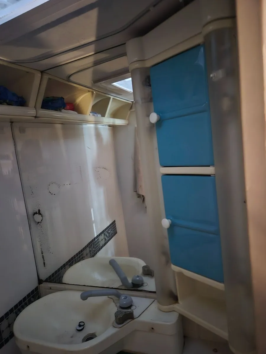 Motorhome - Image 2