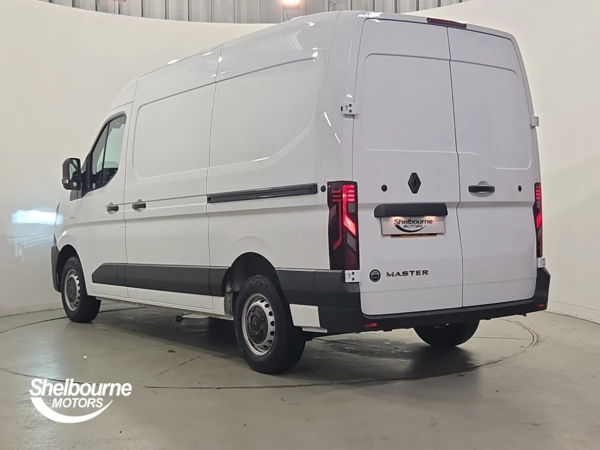 Renault Master MM35 Blue dCi 150 Advance Medium Ro - Image 2
