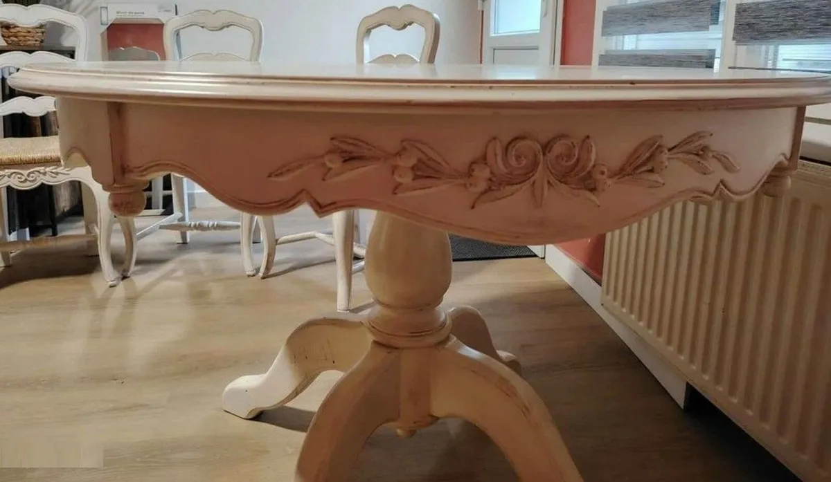 Country Corner French round table - Image 4