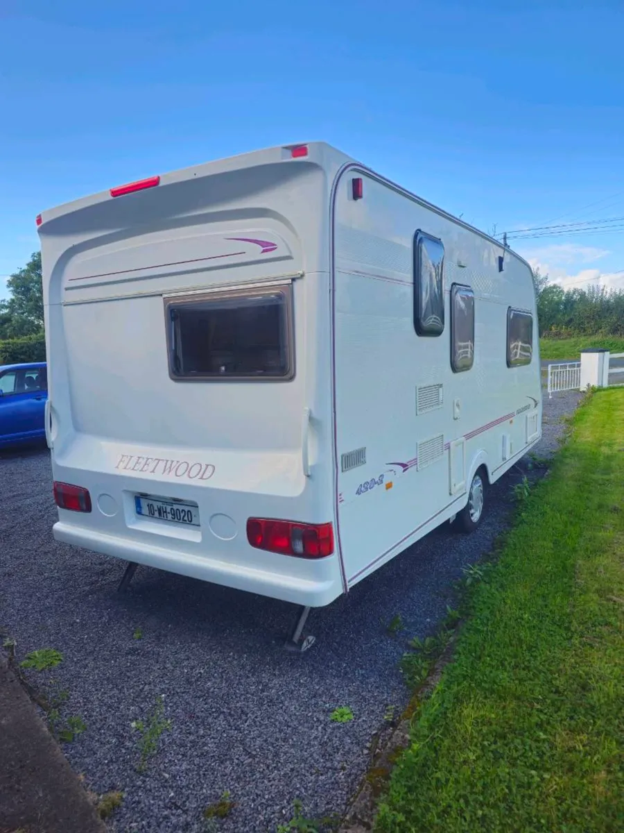 Fleetwood 2 berth caravan - Image 2