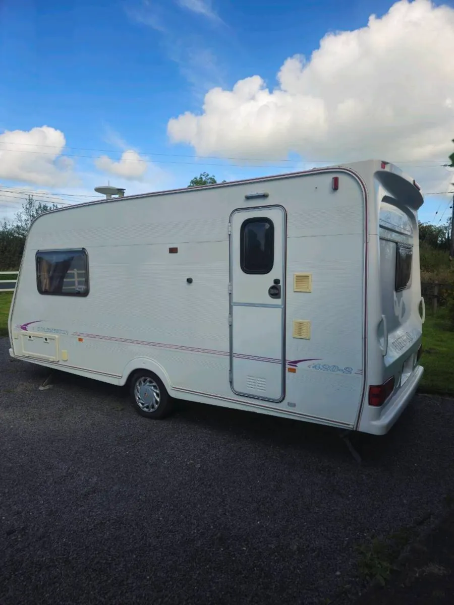 Fleetwood 2 berth caravan - Image 3