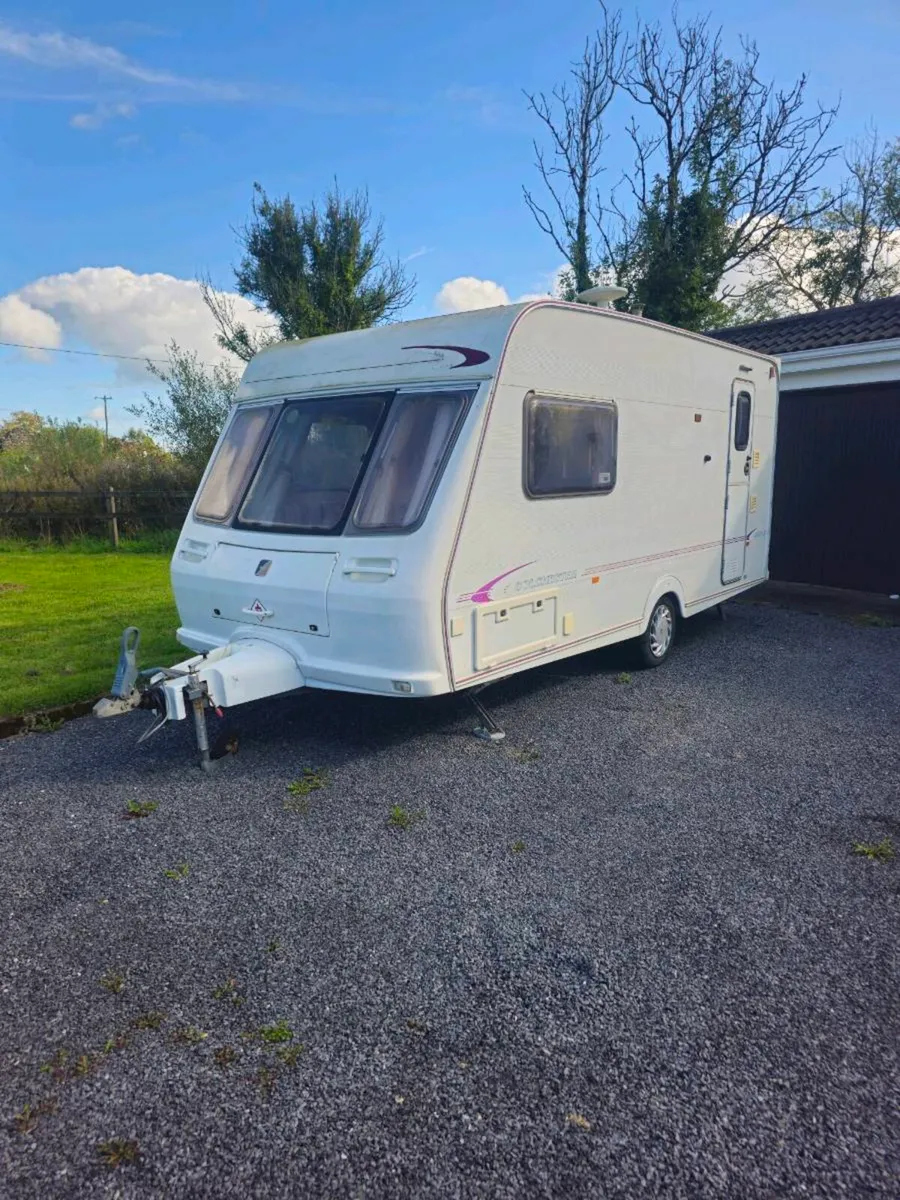 Fleetwood 2 berth caravan - Image 4