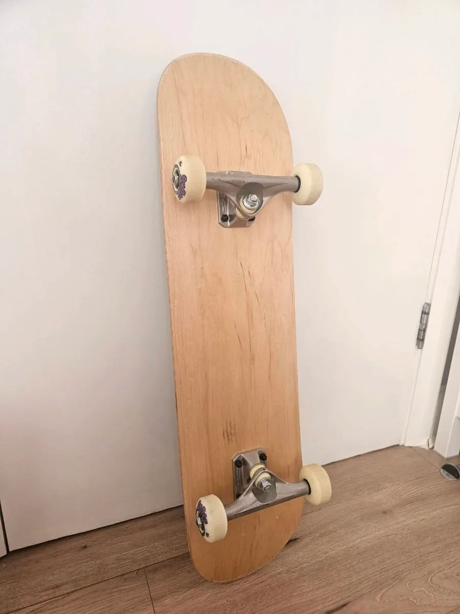 Skateboard - Image 3