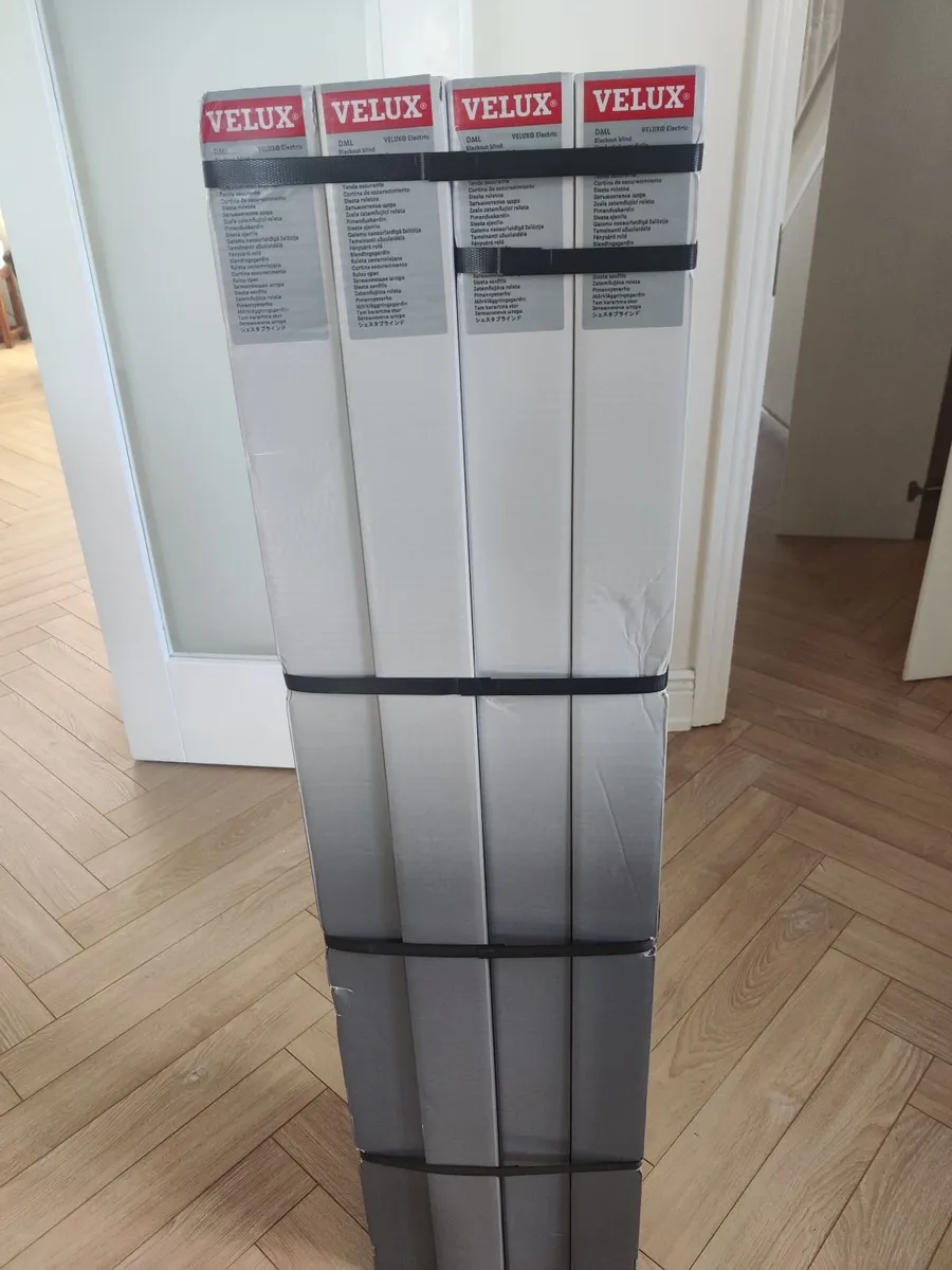 Velux DML MK06 Electric Blackout Blinds - Image 4