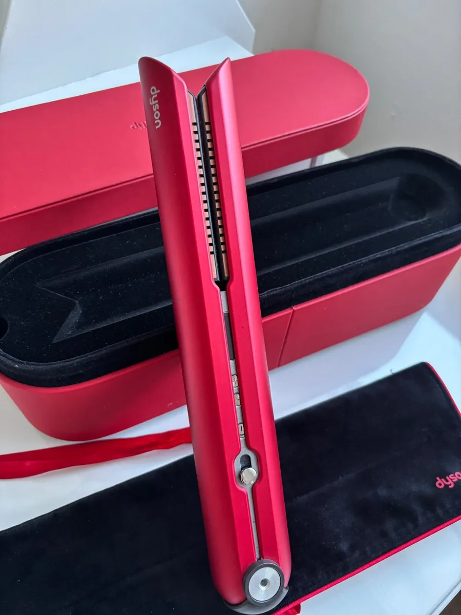 Dyson Hair straightener - Image 2