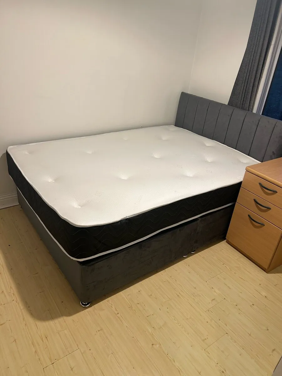 Double bed, & Single Bed, 2 headboards 2 mattres - Image 1