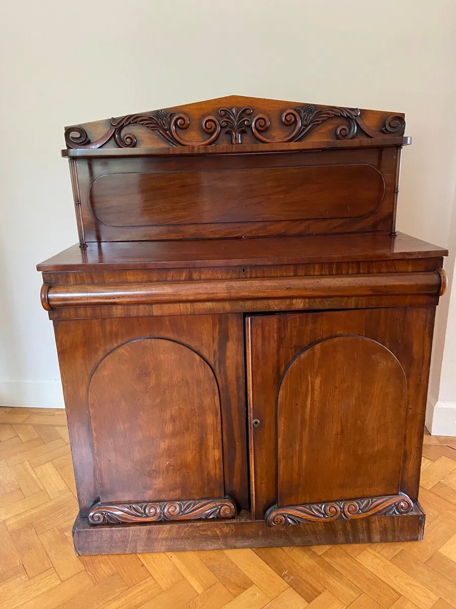 Sideboard