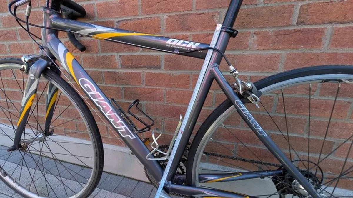 Giant OCR Road Bike - Medium - Fully Working - Image 3