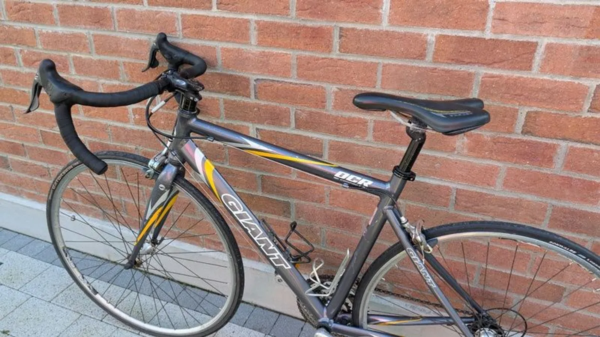 Giant OCR Road Bike - Medium - Fully Working - Image 2