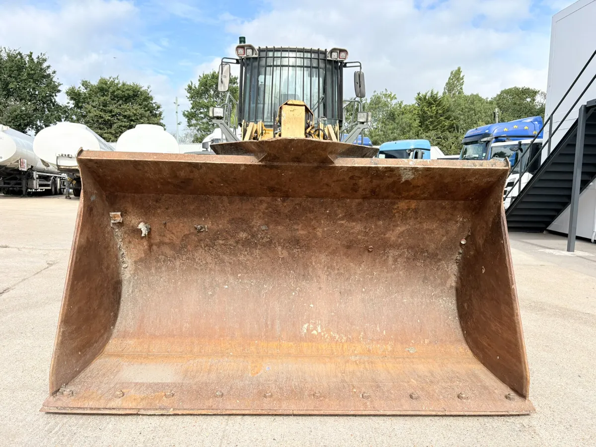 2008 LIEBHERR  L566 2+2 LOADER - Image 3
