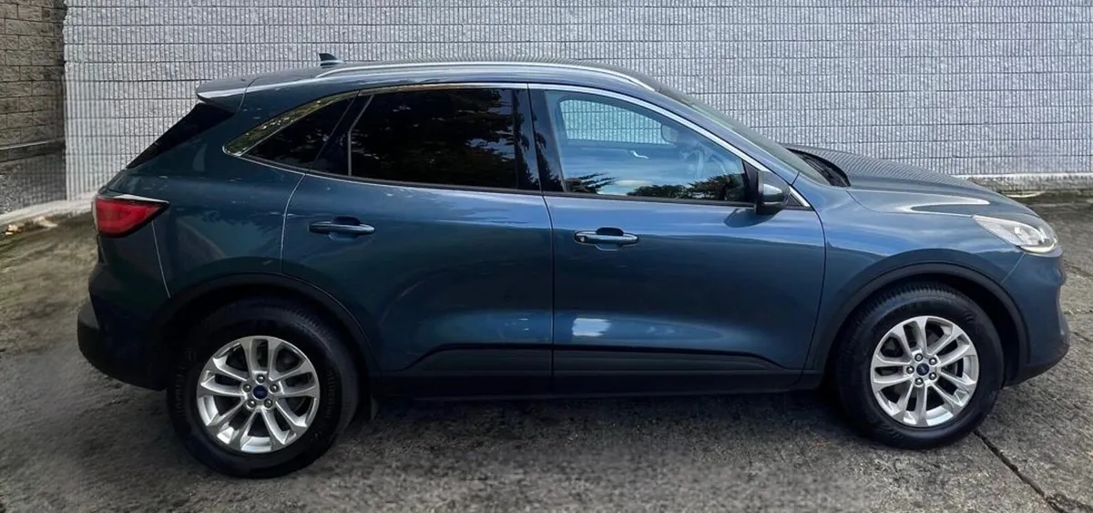 2022 Ford Kuga 81,000km Commercial - Image 3