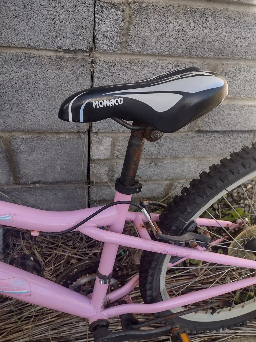Pink mountain bike 24 " wheels - Image 4