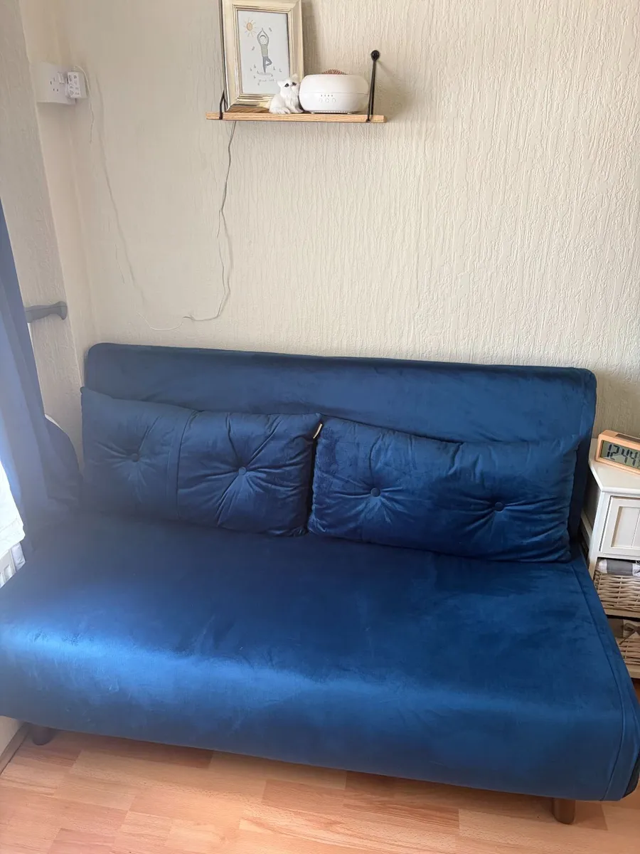 2 seater sofa bed - Image 1